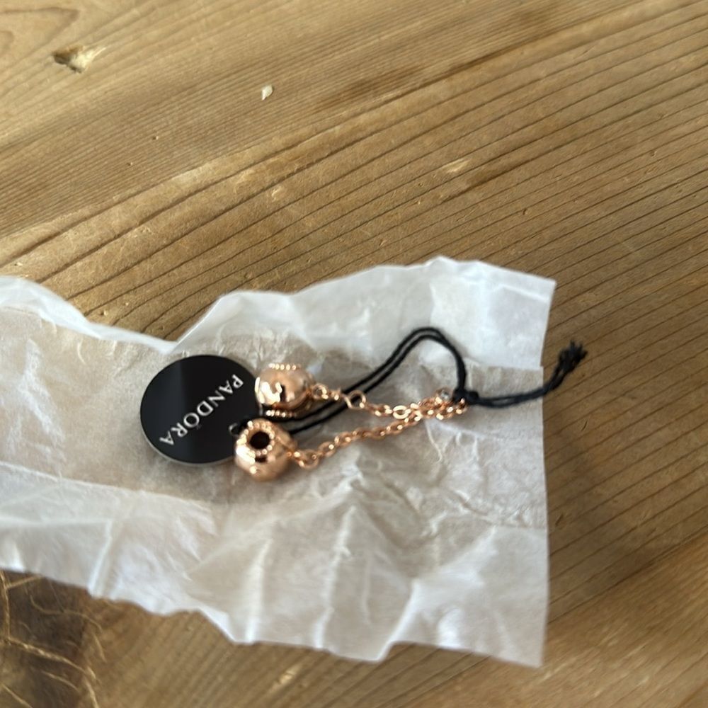 Pandora Rose Embossed Hearts Safety Chain Clip with Clear Zirconia - retired NWT - Picture 6 of 6